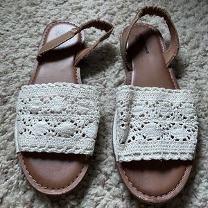 Cute summer sandals!
